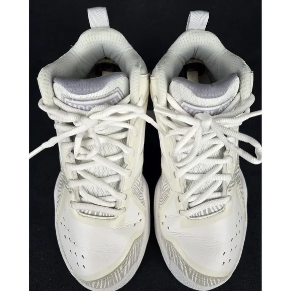 MOOLAH Girls Sz 3.5 Kicks MPB Press Break Basketball Shoe White Gray Mid Sneaker