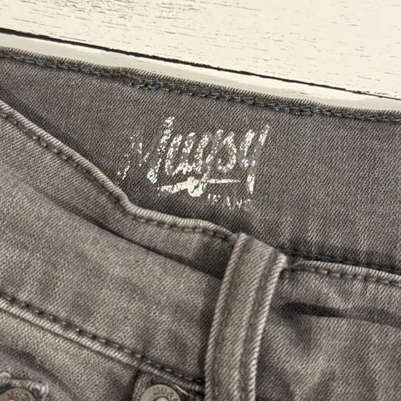 Mugsy Jeans Mens 32x36Gray Denim Faded Stretch Straight Leg Preppy Comfort