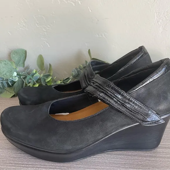 NAOT Black Nubuck Leather Mary Jane Platform Wedge Shoes Womens Size 40 EU 9.5US