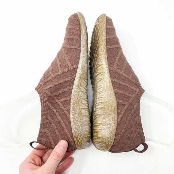 NAOT Mauve Knit Slip On Sneakers Comfort Shoes Women's Size EU 39 Made in Israel