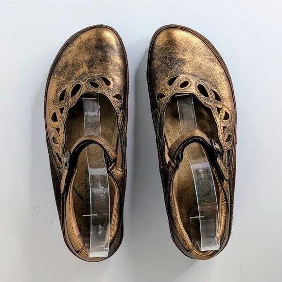 Naot Shoes Rahina EU 38 Copper Metallic Mary Jane Strap Comfort Hook and Loop