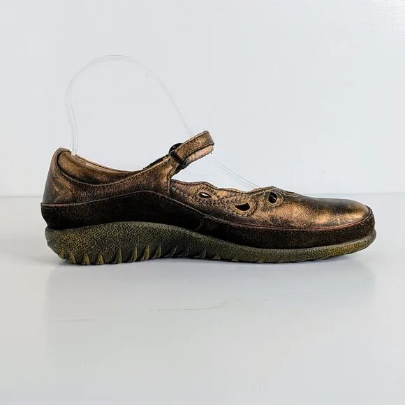 Naot Shoes Rahina EU 38 Copper Metallic Mary Jane Strap Comfort Hook and Loop