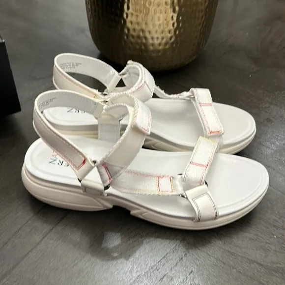 Naturalizer Flores Sandal in White Multi