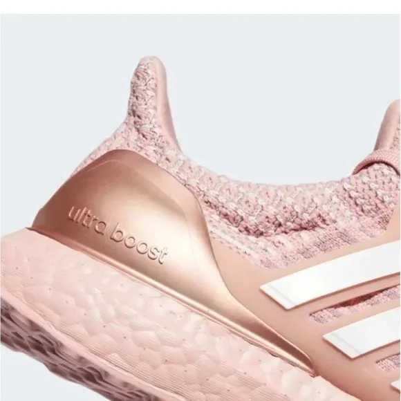 New Adidas ultra boost 5.0 DNA Winder SIZE 8 running shoes mauve pink