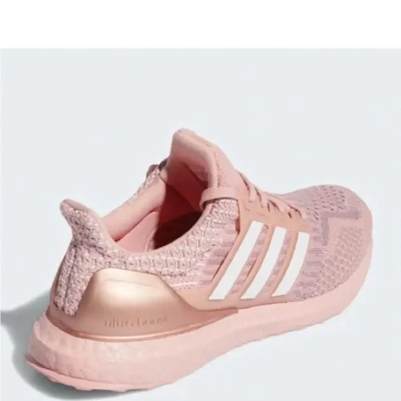 New Adidas ultra boost 5.0 DNA Winder SIZE 8 running shoes mauve pink