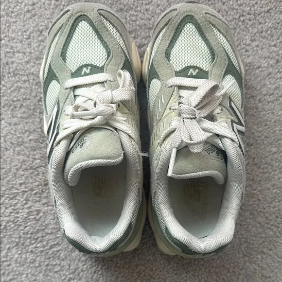 New Balance 9060 Kids' Green Sneakers