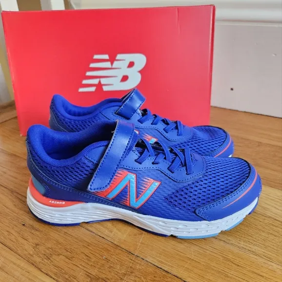 New Balance Big Kids 680V6 Hook and Loop running Sneakers