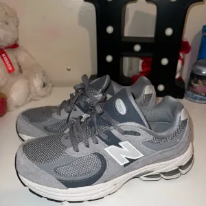 New Balance Gray Sneakers with Comfort Cushioning