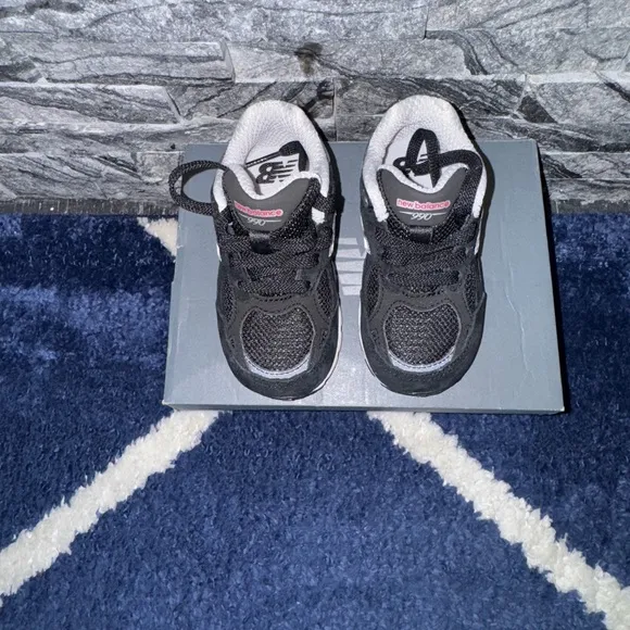 New Balance Infant/Toddler Black Sneakers