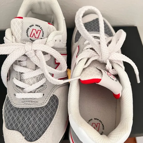 New Balance Kids' Gray and Red Sneakers almost new gently worn beautiful