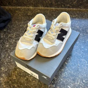 New Balance Kids' White and Black Sneakers - wore once