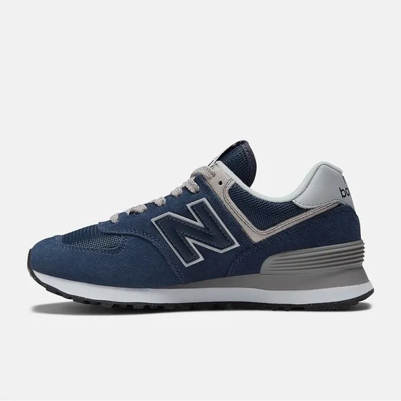 New Balance Women’s 574 Core Classics Sneakers, Navy/White, Size 11 (WL574EVN)