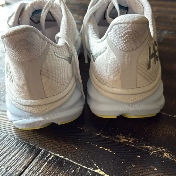 NEW HOKA Women’s Clifton 9 Running Shoes