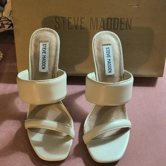 NEW In Box 🎁 Steve Madden Women's Cream Heeled Sandals/Mules