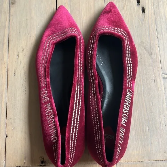 New! Love Moschino Crystal Pointed Velvet Ballet Flat in Burgundy