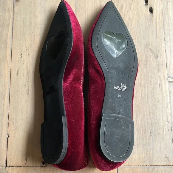 New! Love Moschino Crystal Pointed Velvet Ballet Flat in Burgundy