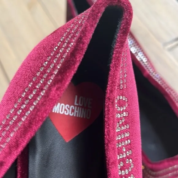 New! Love Moschino Crystal Pointed Velvet Ballet Flat in Burgundy