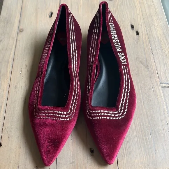 New! Love Moschino Crystal Pointed Velvet Ballet Flat in Burgundy