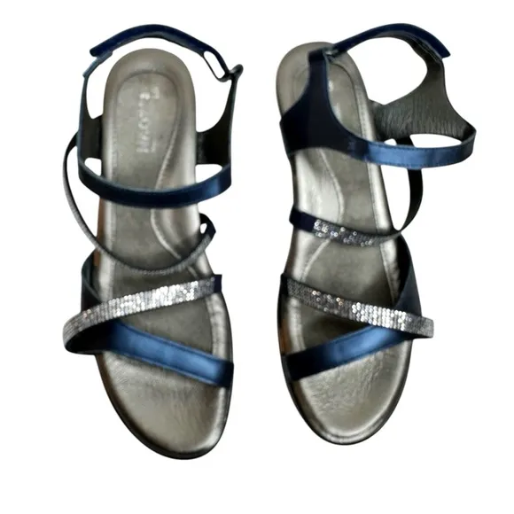 NEW NAOT Innovate Leather Rhinestone Detail Block Heel Dress Sandals Blue SZ 9