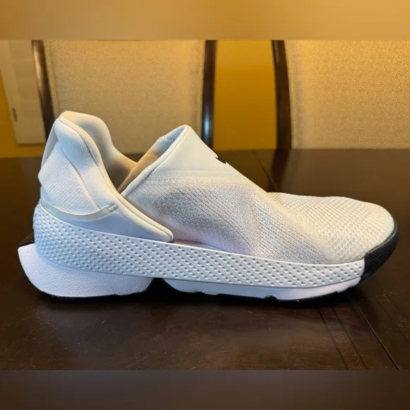 New Nike GO Flyease Sneaker Shoes White Black Size 11