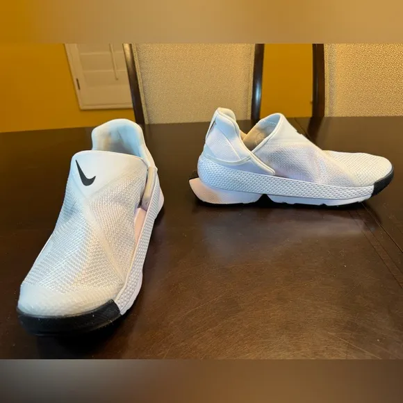 New Nike GO Flyease Sneaker Shoes White Black Size 11