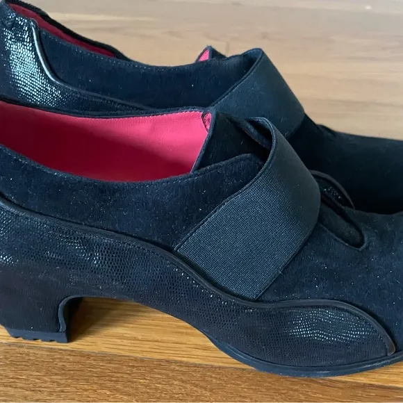 NEW Pas De Rouge Women’s Black Shoes