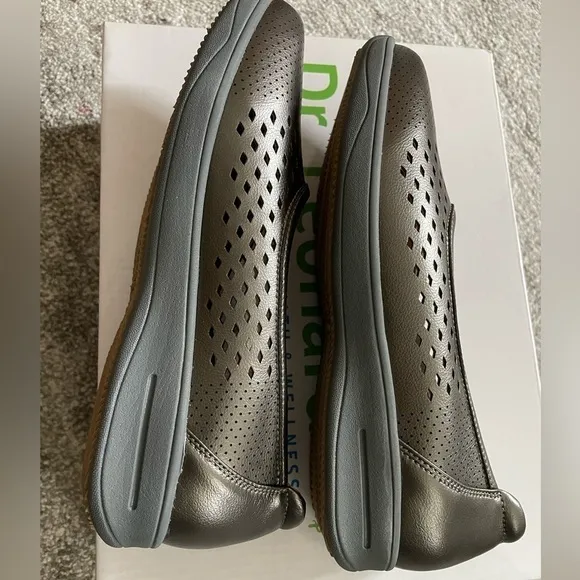 NEW- Size 7 Dr Leonard’s Footlink Women’s Diabetic Black Shoes Perforated