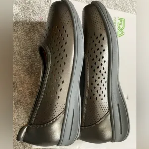 NEW- Size 7 Dr Leonard’s Footlink Women’s Diabetic Black Shoes Perforated