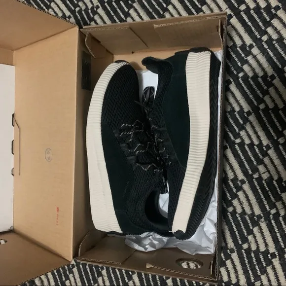 NEW Sorel Out N About plus black mesh casual streetwear sneakers Size 7