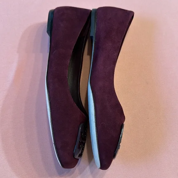 New Tory Burch Suede Flat Shoes. Size 6.