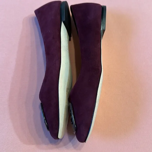 New Tory Burch Suede Flat Shoes. Size 6.