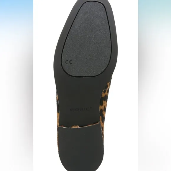 NEW Vionic Women's Flat Leopard Print Loafers