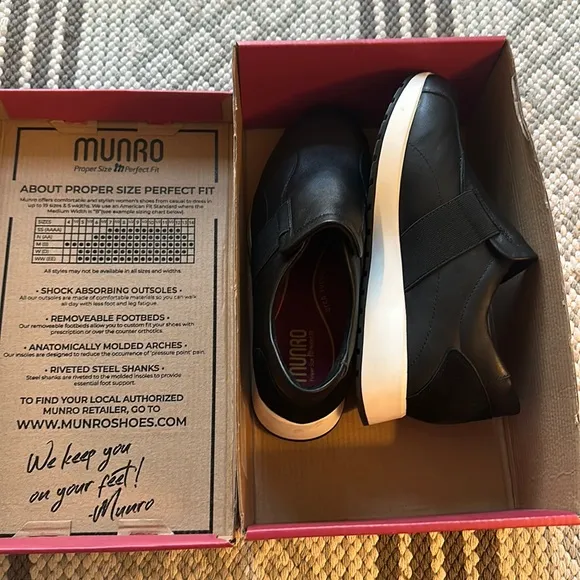 NIB $230 Munro Laurel Black Leather Sleek Slip On Sneakers women size 7 W