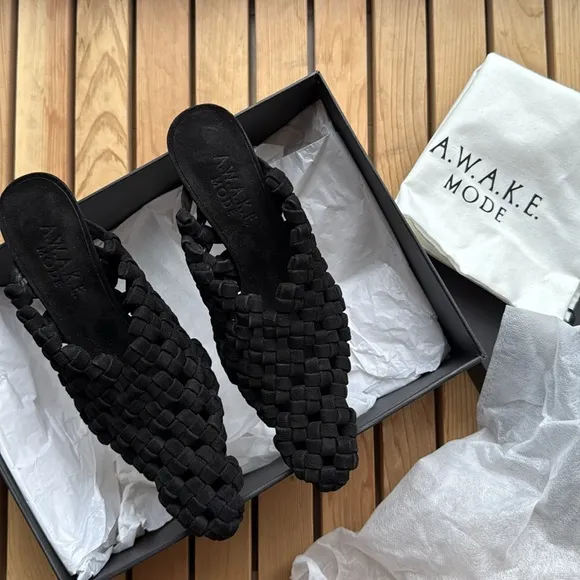 nib A.W.A.K.E. Mode Regina Weaved Mid-Heel Mules in Black - Size EU 36 / US 6
