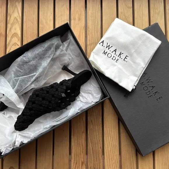 nib A.W.A.K.E. Mode Regina Weaved Mid-Heel Mules in Black - Size EU 36 / US 6