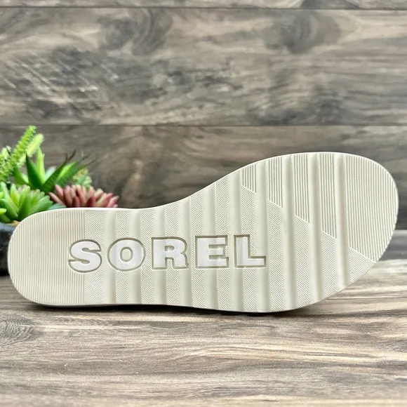 NIB SOREL Ella II Flat Sandal 8.5M Elastic Ankle Straps Safari/Chalk