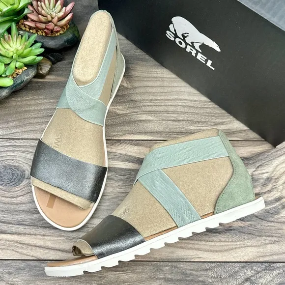 NIB SOREL Ella II Flat Sandal 8.5M Elastic Ankle Straps Safari/Chalk