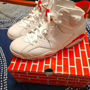 NIKE AIR JORDAN 6 RETO RED OREO