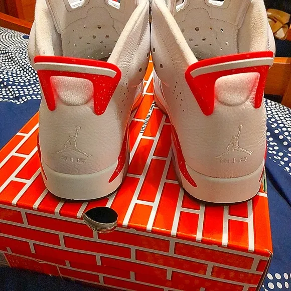 NIKE AIR JORDAN 6 RETO RED OREO