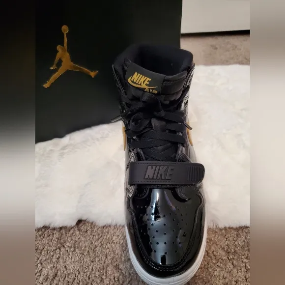 Nike Air Jordan Legacy High Top