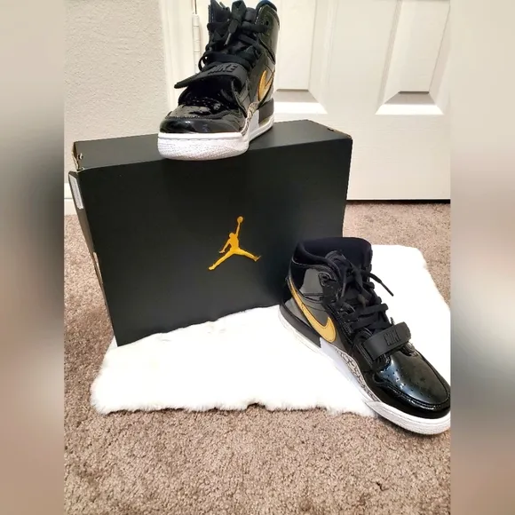 Nike Air Jordan Legacy High Top