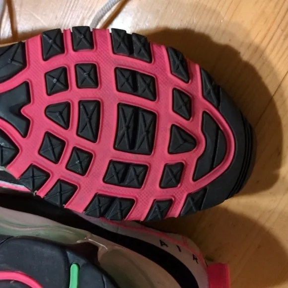 Nike Air Max 98 Lace-Up Sneakers Cushioned Mesh Rubber Watermelon Colorway W 7.5