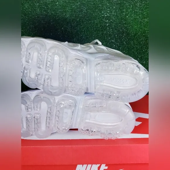 Nike Air Max Vapormax White Plus Men's White Athletic Sneakers Vm