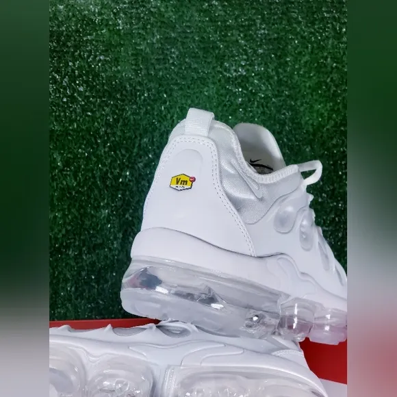 Nike Air Max Vapormax White Plus Men's White Athletic Sneakers Vm