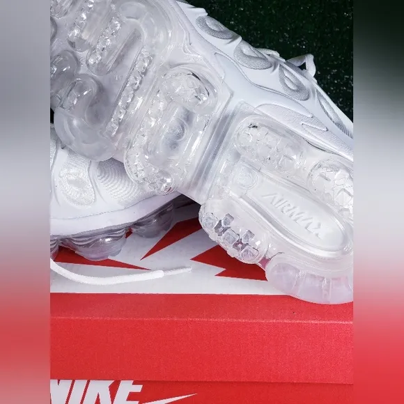 Nike Air Max Vapormax White Plus Men's White Athletic Sneakers Vm