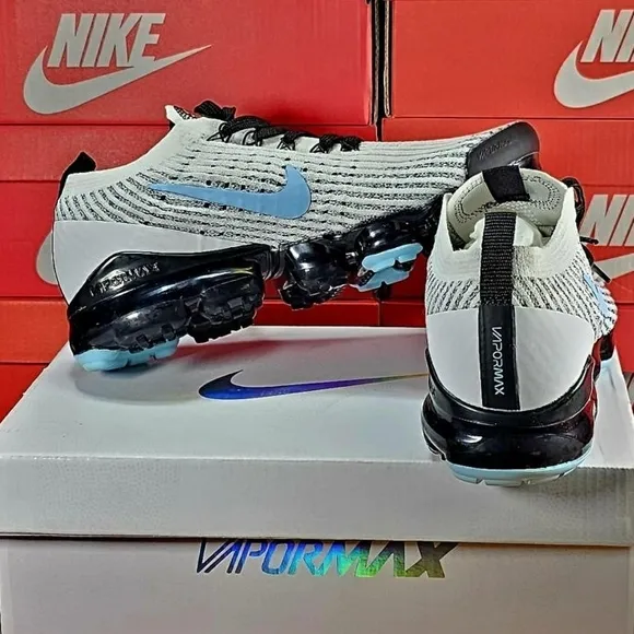 Nike Air VaporMax Flyknit Sneakers Aurora Blue White Black Sneakers