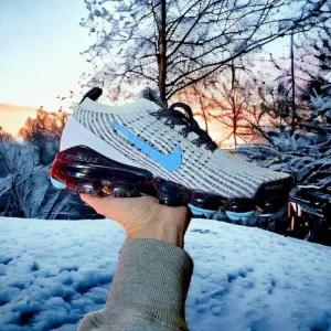 Nike Air VaporMax Flyknit Sneakers Aurora Blue White Black Sneakers