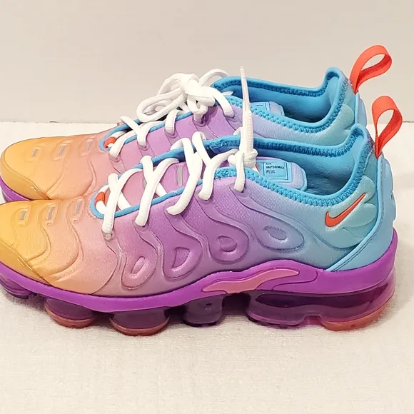 Nike Air Vapormax Plus Fuchsia Dream Crimson Sneakers Women's Size 6.5