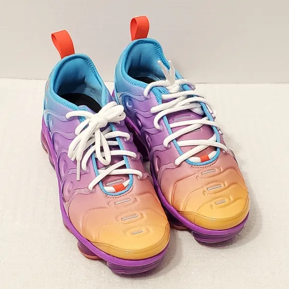 Nike Air Vapormax Plus Fuchsia Dream Crimson Sneakers Women's Size 6.5