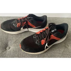 Nike Air Zoom Pegasus 40 Men's Sz 11 Black Light Crimson Red White DV3853-003